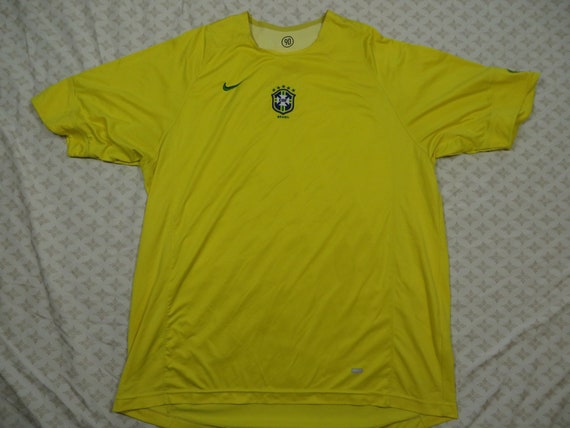 Vintage Brazil Soccer Jersey Nike Home Yellow Crest 2000's Men's XXL 2XL -   Canada