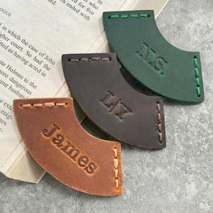 Segnalibro personalizzato in vera pelle: segnalibro in pelle con nome/iniziali incisi, segnalibro fatto a mano, regalo per amanti dei libri, regali per lettori per lui