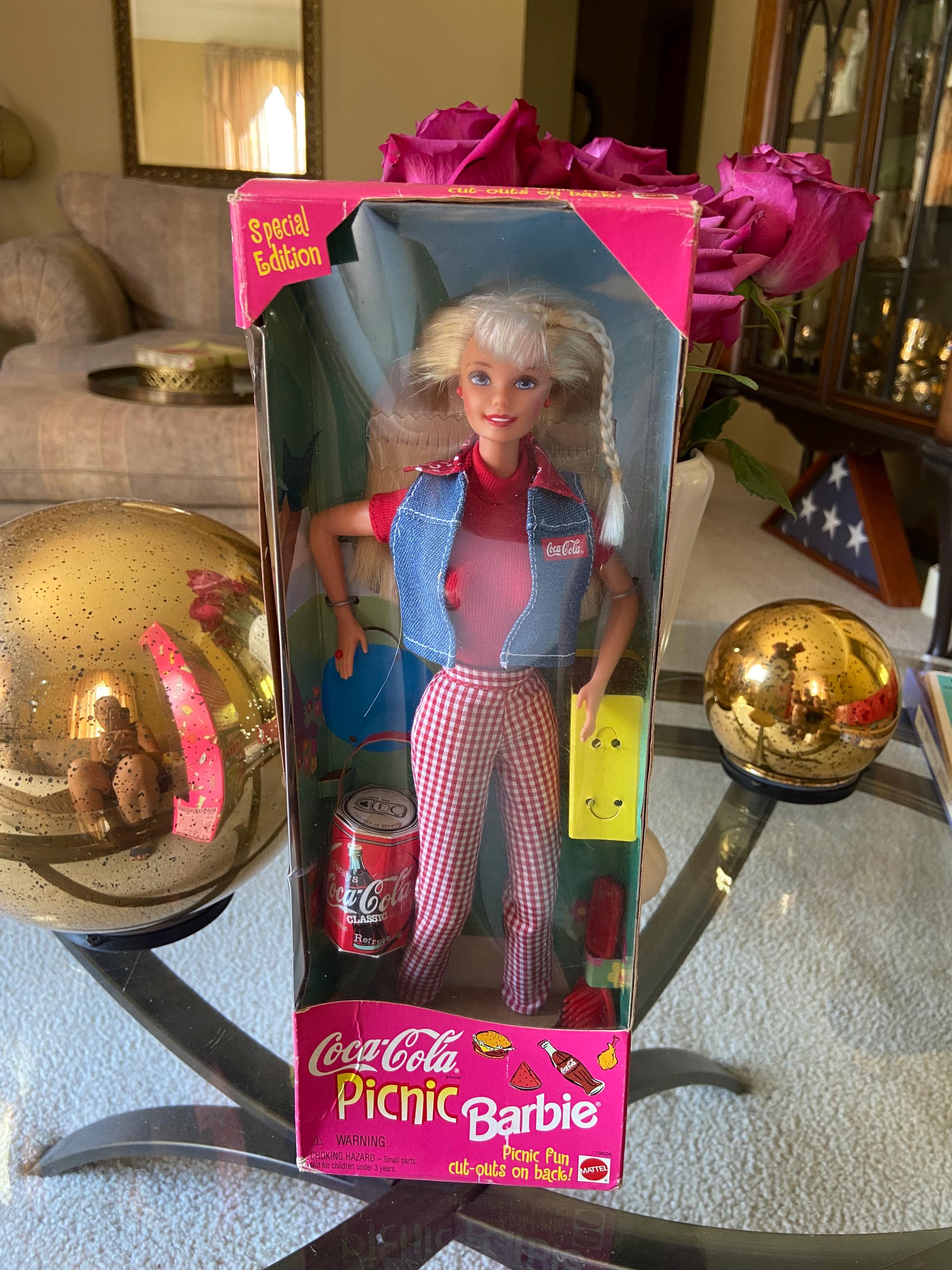 1997 Coca Cola Picnic Barbie Special Edition Mattel Unopen/unused