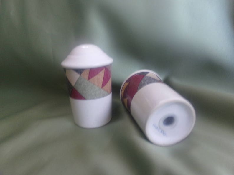 Mikasa Studio Nova Palm Desert Pattern Salt /& Pepper Shakers Discontinued 1995