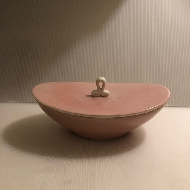 Mid Century Muted Pink Speckled Bowl with Lid   1960s   Rare and Collectible