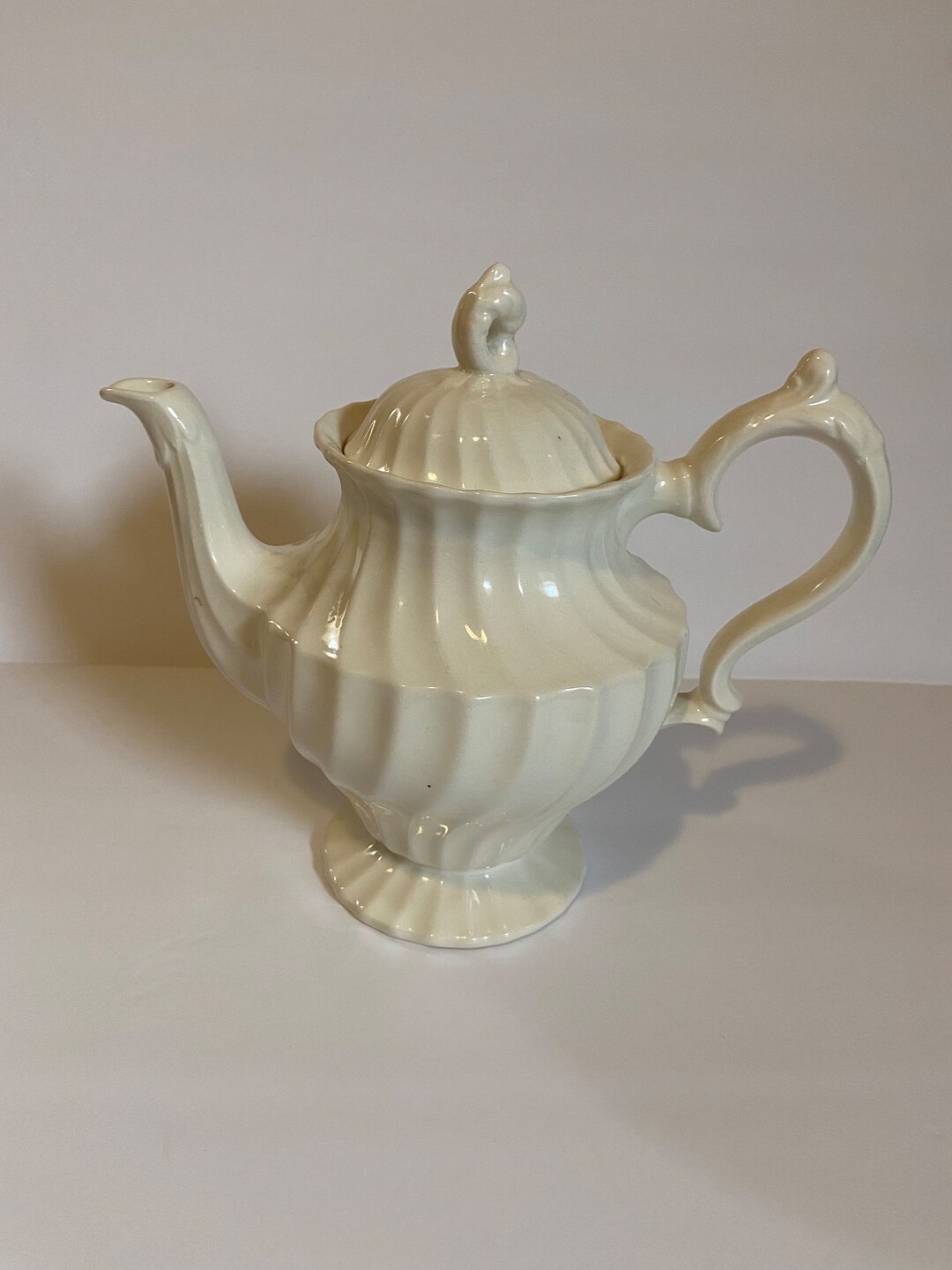 Théière et pot à lait Churchill