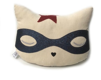 Peluche chat super-héros, Supercat - Collection Les Iconiques - Coussin/ Doudou pour enfant Caro & Zolie