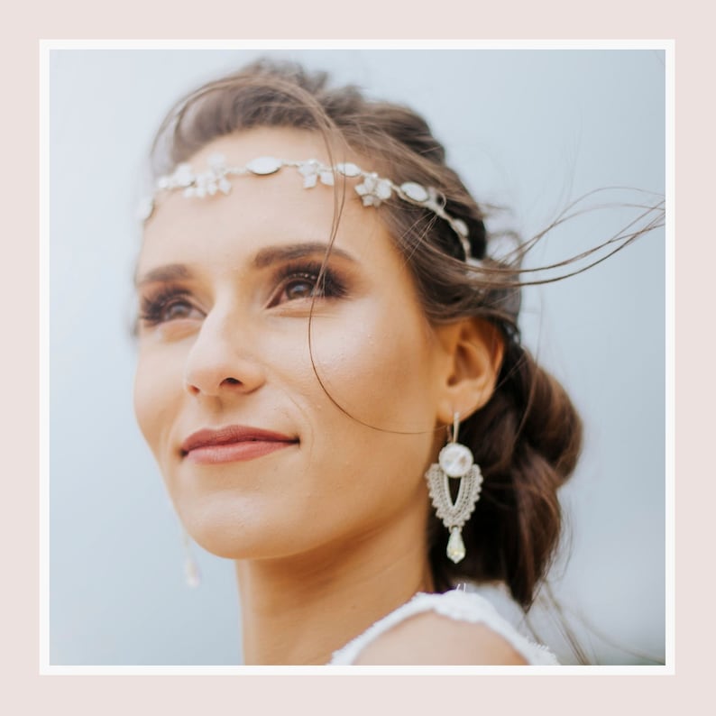 Long dangle bridal earrings with drop crystal, chandelier statement earrings for beach wedding ceremony, Silver teardrop earrings for brides zdjęcie 4