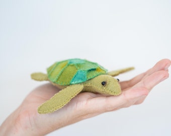 Felt Sea Turtle Sewing Pattern - Waldorf style wool felt animal sewing pattern PDF