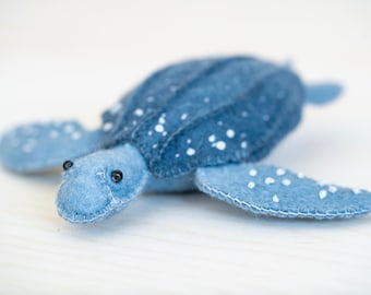 Felt Leatherback Sea Turtle Sewing Pattern - Waldorf style wool felt animal sewing pattern PDF