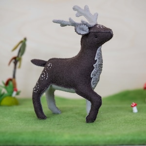 Felt Christmas Reindeer, Doe or Stag Sewing Pattern For Christmas - PDF Pattern