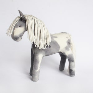 Felt Horse With Saddle and Bridle Sewing Pattern PDF, Waldorf Soft Toy ...