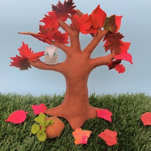 Felt Tree with Owl and Pumpkin Sewing Pattern PDF Autumn Scene image 1