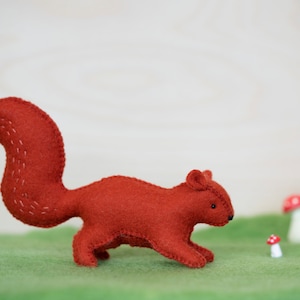 Felt Squirrel Sewing Pattern - Felt Animal sewing Pattern - PDF