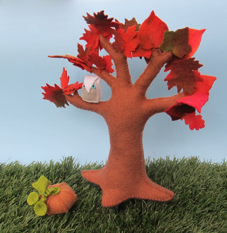 Felt Tree with Owl and Pumpkin Sewing Pattern PDF Autumn Scene image 3