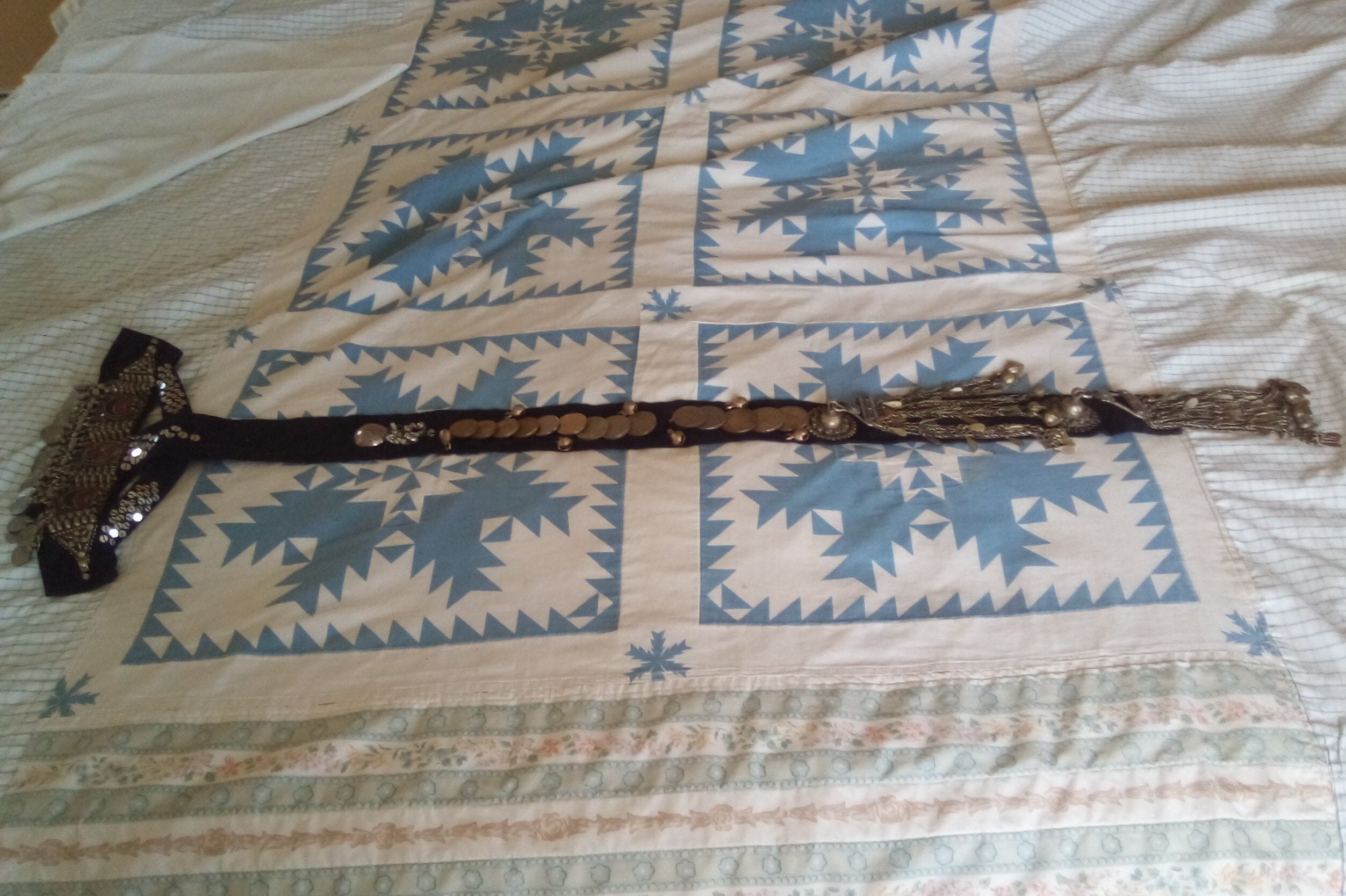 middle eastern headpiece