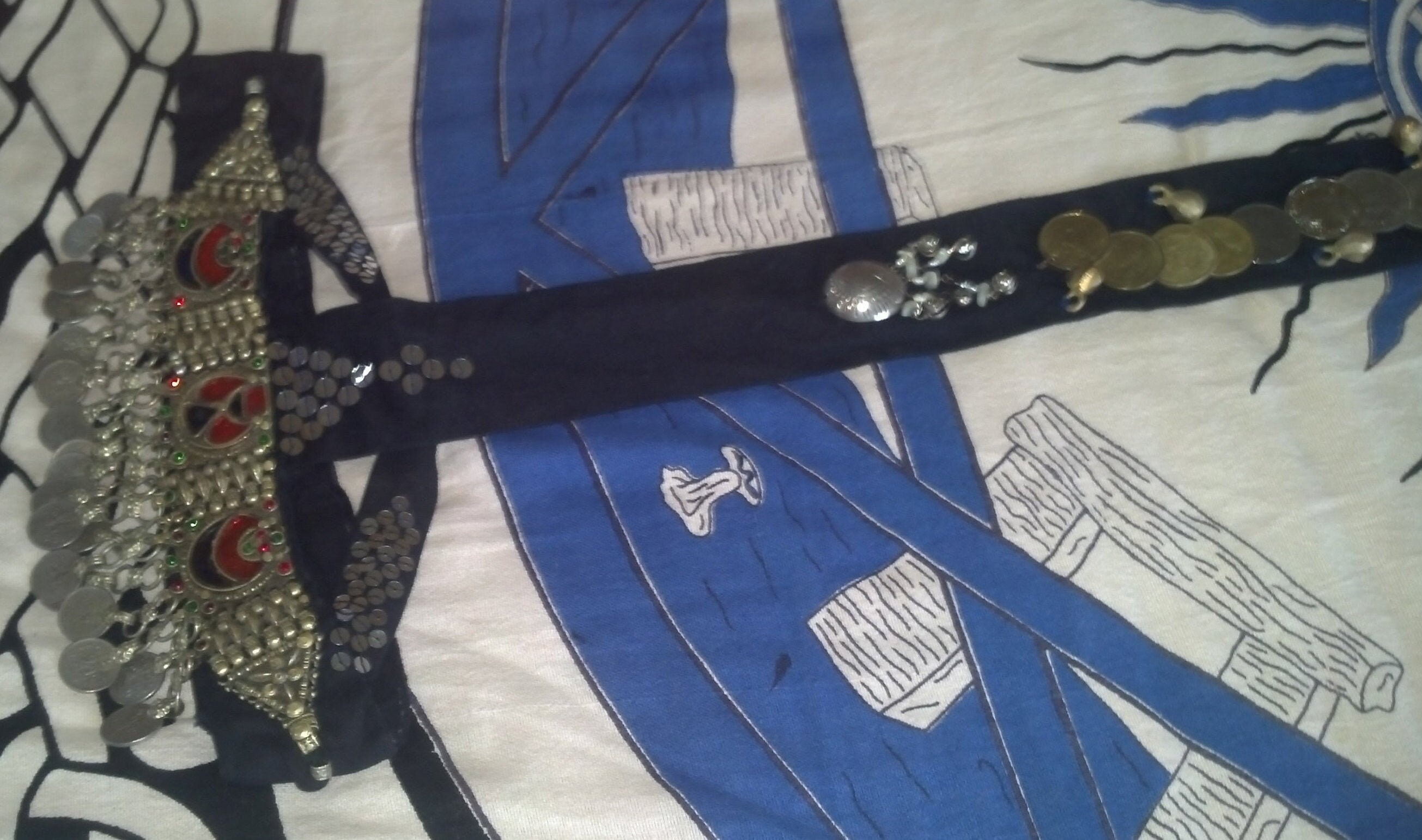 middle eastern headpiece