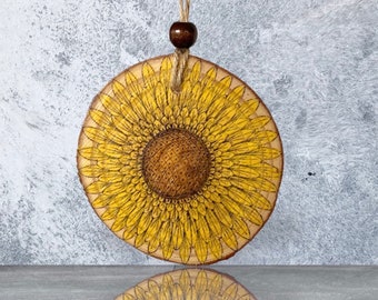 Sunflower Decoration, Hand-drawn Wood Slice Art, Hanging Sunflower Ornament, Yellow Sunflower Artwork, Original Sunflower Drawing