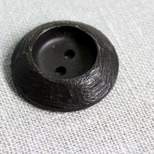 Vintage Large Black/Brown Button, 1 pcs