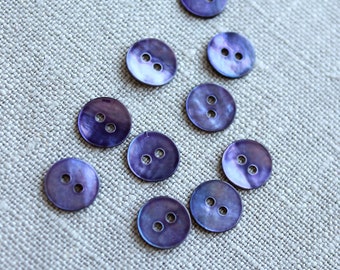 Boutons vintage nacrés violets