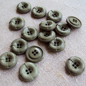 Vintage Green Buttons from the 50&#39;s
