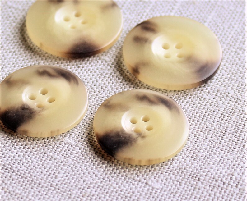 Vintage Beige Buttons From the 50's set - Etsy Israel