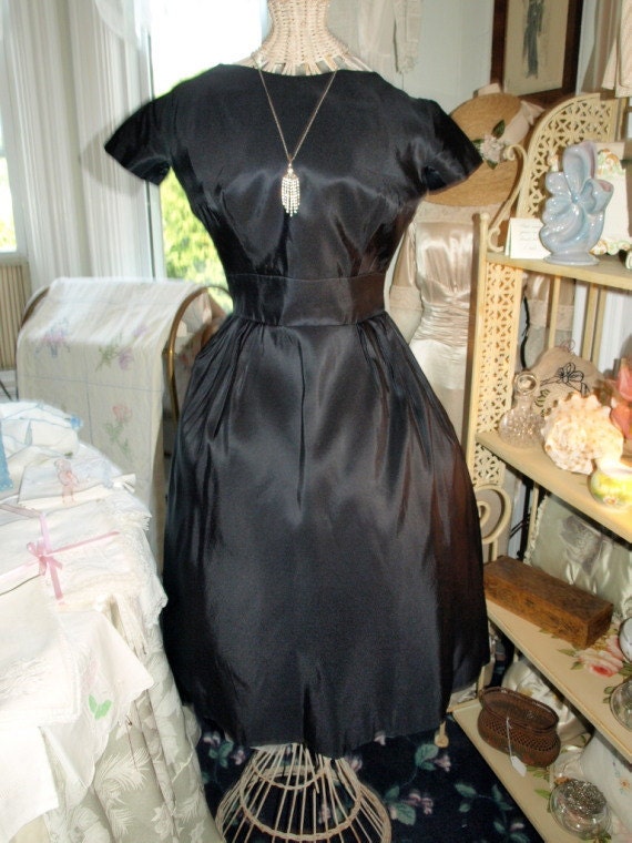Vintage 1950s Hattie Carnegie Black Silk Taffeta C