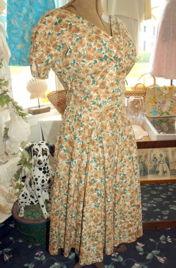 1950s Vintage Rose Print Cotton Dress