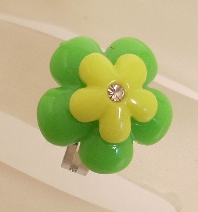 Child fancy resin and green rhinestone Adjustable ring