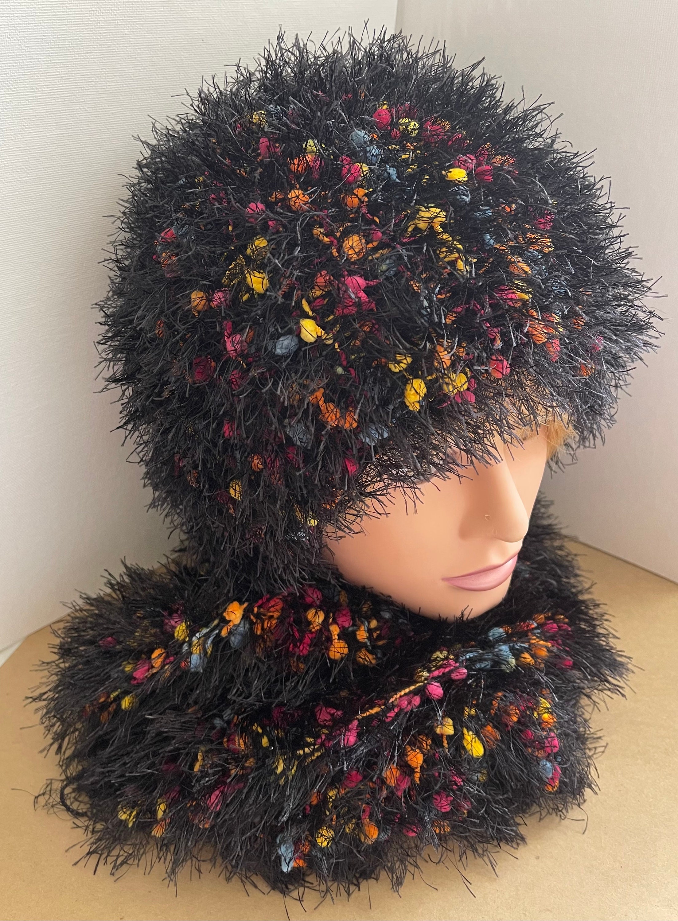 Black/multicolors Hat and Scarf Set - Etsy display picture 1