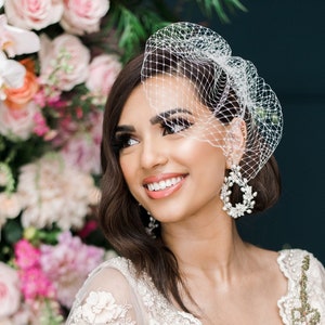 Ivory Birdcage Veil, Mini Wedding Veil, Short Veil, Small Blusher Veil, Simple Wedding Veil, Vintage Inspired Veil, Veil with Bow, PILLBOX