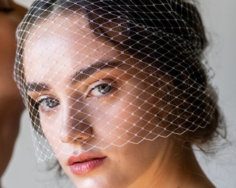 Simple Ivory Birdcage Veil, White Modern Wedding Veil, Minimalist Veil, Short Blusher Veil, Crystal Comb Veil, Mini Bandeau Veil, MARISSA