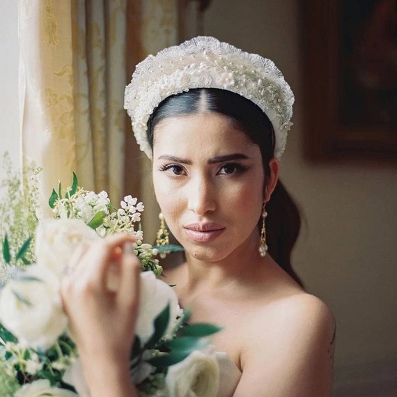 Vintage-inspired bridal headband and veil