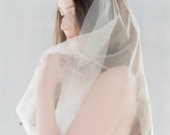 Lace Juliet Veil, Lace Cap, Ivory Juliet Veil, Gold Wedding Veil, Chapel Veil, Vintage Veil, Embroidered Veil, Floral Veil, Lace Veil, LACEY