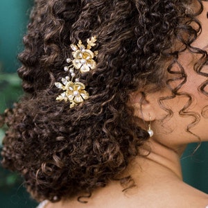 Kleine Blumen Braut Haarnadel, Gold Hochzeit Haarspange für Braut, Silber Blumen Haarnadel für Hochsteckfrisur, Perlen Blumen und Blatt Haarnadel Set, KALIA Bild 1