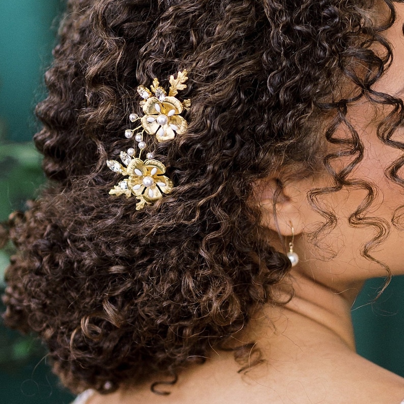 Kleine Blumen Braut Haarnadel, Gold Hochzeit Haarspange für Braut, Silber Blumen Haarnadel für Hochsteckfrisur, Perlen Blumen und Blatt Haarnadel Set, KALIA Bild 1