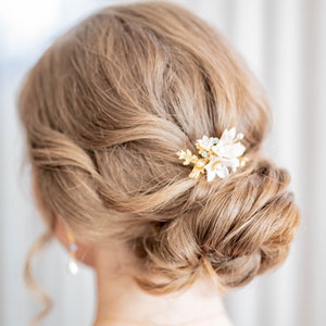 Gold White Flower Hair Pin, Leaf Wedding Hair Clip, Ivory Porcelain Clay Hairpin, Romantic Hair Accessory, Hair Comb for Bridal Updo, NEESA image 4
