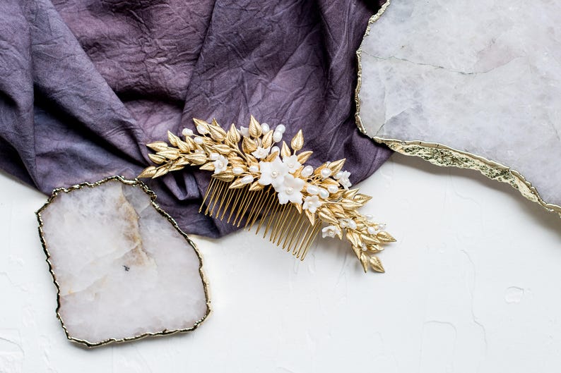 White Pearl Comb MARGARITA Brass Leaf Flower Hair Piece Ivory Freshwater Pearl Wedding Headpiece Gold Laurel Leaf Floral Bridal Hair Comb