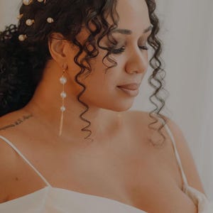 Pendientes largos de perlas, joyas de novia para novias modernas, pendientes de flecos con perlas, accesorios de boda llamativos con perlas, MADISON