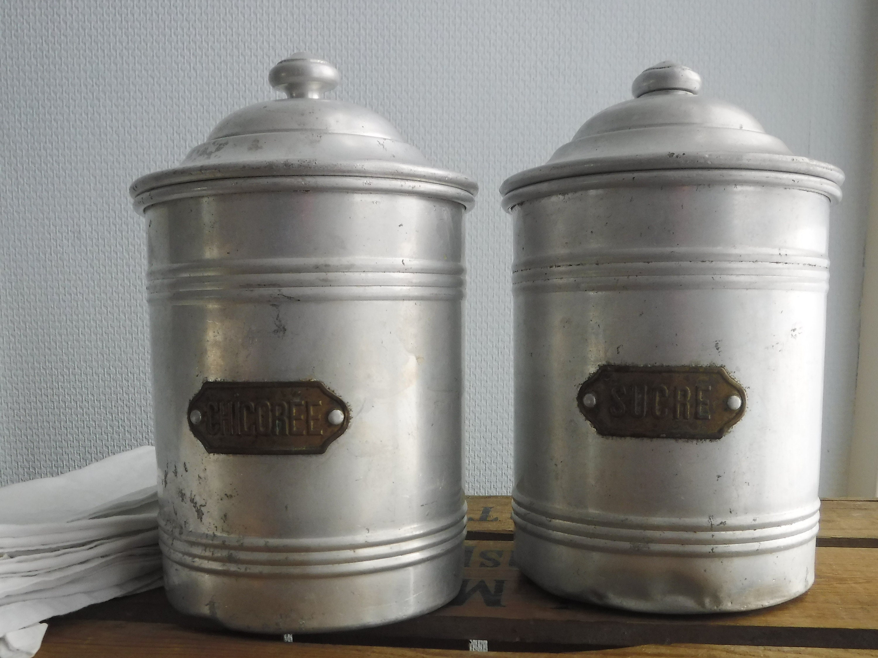 2er Set Aluminium Küchenkanister mit bronzefarbenen Tellern | Etsy