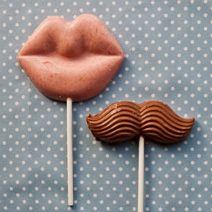 Mr and Mrs Lips & Moustache card