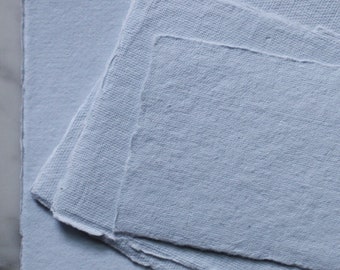 Papier de chiffon en coton fait main BLEU PÂLE, 300 g/m² 7 x 10 po.