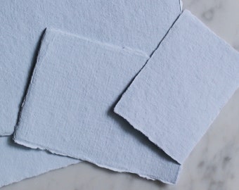 Papier de chiffon en coton fait main BLEU PÂLE, 300 g/m² 4 x 9 po.