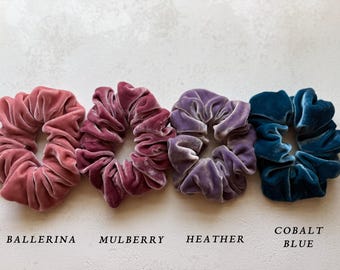 【the Barnnet】 Starry Velvet Scrunchie Harlow Velvet Scrunchie | LELET NY
