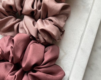 Honeydove Vintage Patchwork Charmeuse Silk Scrunchie Oversized Pink Brown Taupe Honeydove | Accessories | Honeydove Vintage Patchwork  main image 4