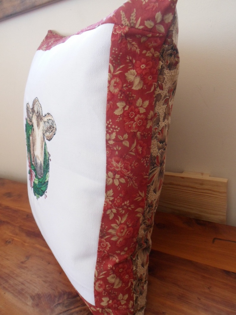 Handmade Embroidered CHRISTMAS COW in WREATH 15 Square Accent Throw Pillow