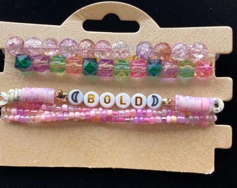 Set of 4 beautiful handmade beaded bracelets. Free Shipping. (R.P., age 13).YC#28