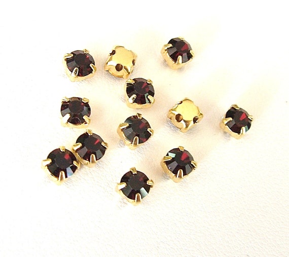 Set of 12 Garnet 4.6mm Chaton Montees1028 Sew on Rhinestones | Etsy