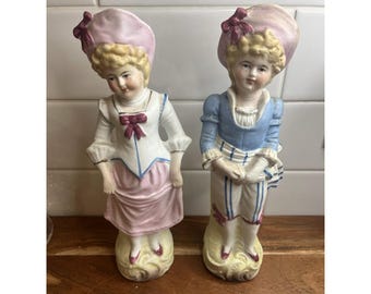 Juego antiguo de 2 figuritas de porcelana bizcochada alemana del siglo XIX: niña y niño.