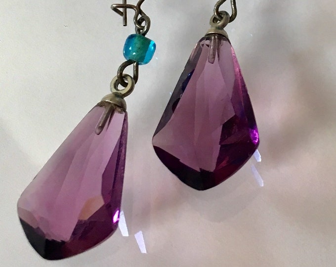 Vintage Czech Glass Art Deco Earrings, Faceted Glass Earrings, Deco Drop Earrings, Czech Glass Earrings, Amethyst Earrings, Purple Earrings