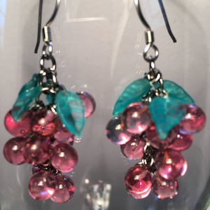Orecchini vintage a forma di uva in vetro Cherry Brand: regalo per gli amanti del vino