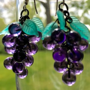 Grape Earrings Vintage Cherry Brand Glass Grape Cluster Earrings Black Pink Cobalt Blue Amethyst Green Fruit Antique Earrings Lucy Isaacs