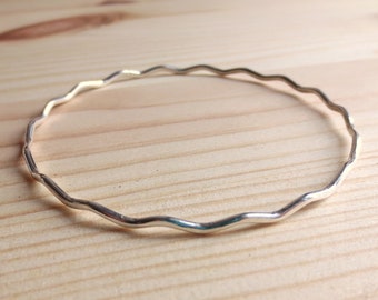 Sterling Silver Wave bangle, wave bracelet, silver bangle, hammered bangle, handmade bracelet, plus size bangle, custom sized bracelets