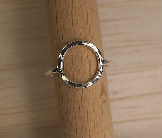 Silver circle ring discount
